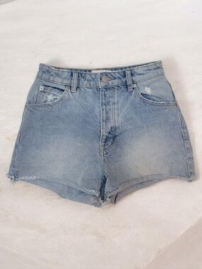 Rolla's Vintage-Style Light Blue Denim High-Waist Cut-off Shorts Boho Coastal